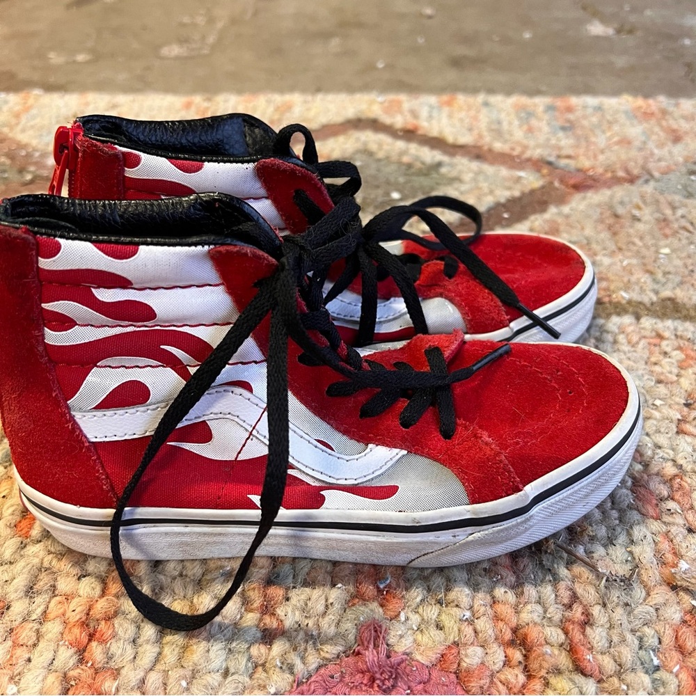 Vans Sk-8 Hi red flame print sneakers